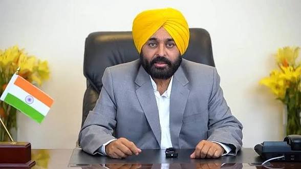 ਪੰਜਾਬ ਦੀ ਸਿਆਸਤ ‘ਚ ਵੱਡਾ ਧਮਾਕਾ! CM ਮਾਨ ਦੇ ਵੀਡੀਓ ‘ਚ ਨਵਾਂ ਮੋੜ