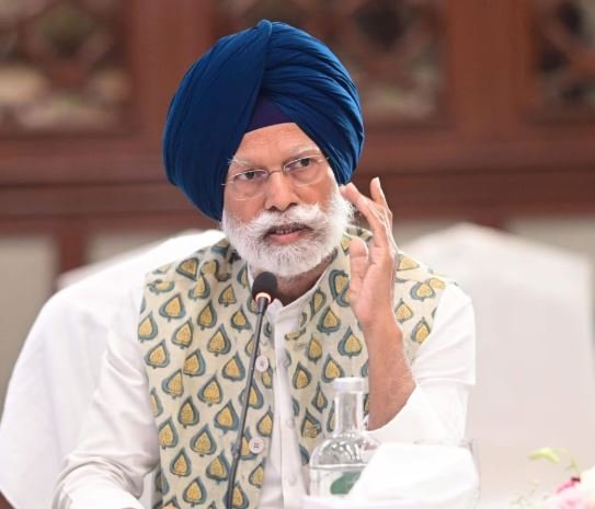 Congress Targets Centre: ਕਾਂਗਰਸ ਸੰਸਦ ਮੈਂਬਰ ਅਮਰ ਸਿੰਘ ਨੇ ਰਾਹੁਲ ਗਾਂਧੀ ਦੇ ਬਿਆਨ ਦਾ ਬਚਾਅ ਕਰਦੇ ਹੋਏ ਕਿਹਾ, "ਵਿਰੋਧੀ ਧਿਰ ਦਾ ਕੰਮ ਸਵਾਲ ਪੁੱਛਣਾ ਹੈ"