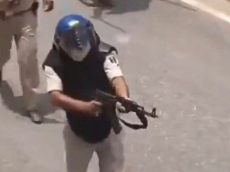 Student Protest: ਵਿਦਿਆਰਥੀਆਂ ਦੇ ਅੰਦੋਲਨ ਖਿਲਾਫ਼ AK-47 ਦੀ ਵਰਤੋਂ! 