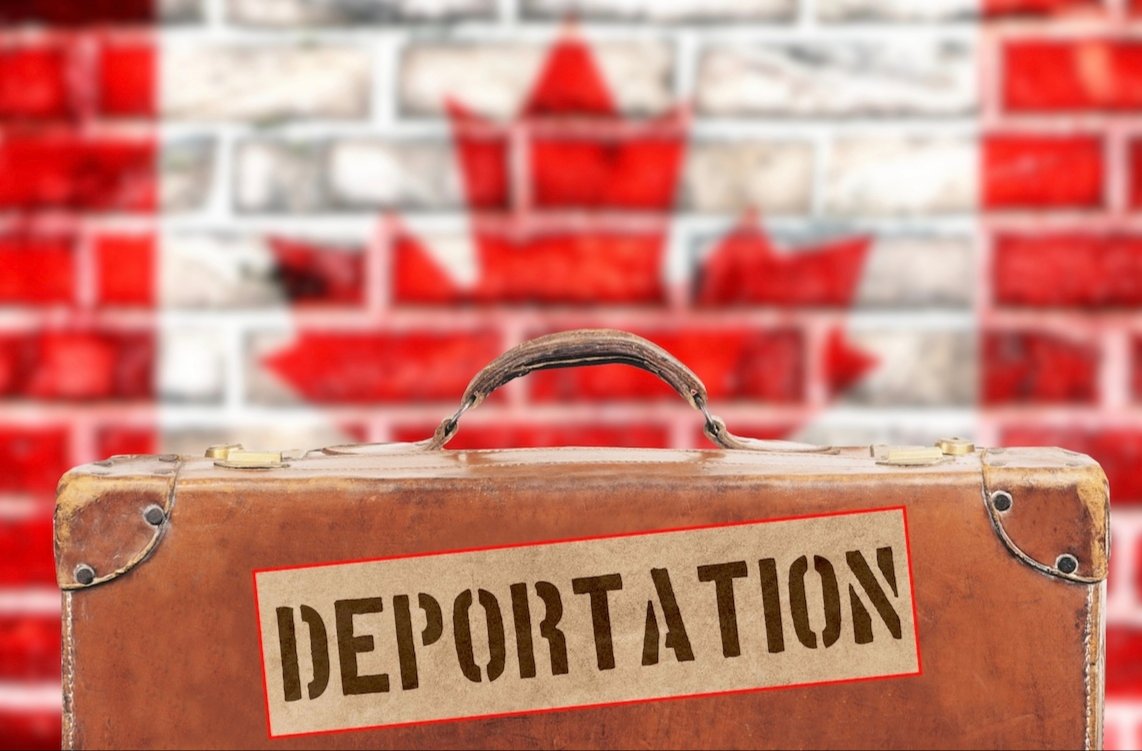Canada 'ਚ ਵਿਦਿਆਰਥੀਆਂ 'ਤੇ ਲਟਕੀ ਡਿਪੋਰਟ ਦੀ ਤਲਵਾਰ, ਵਰਕ ਪਰਮਿਟ ਅਰਜ਼ੀਆਂ ਰੱਦ 1 Canada