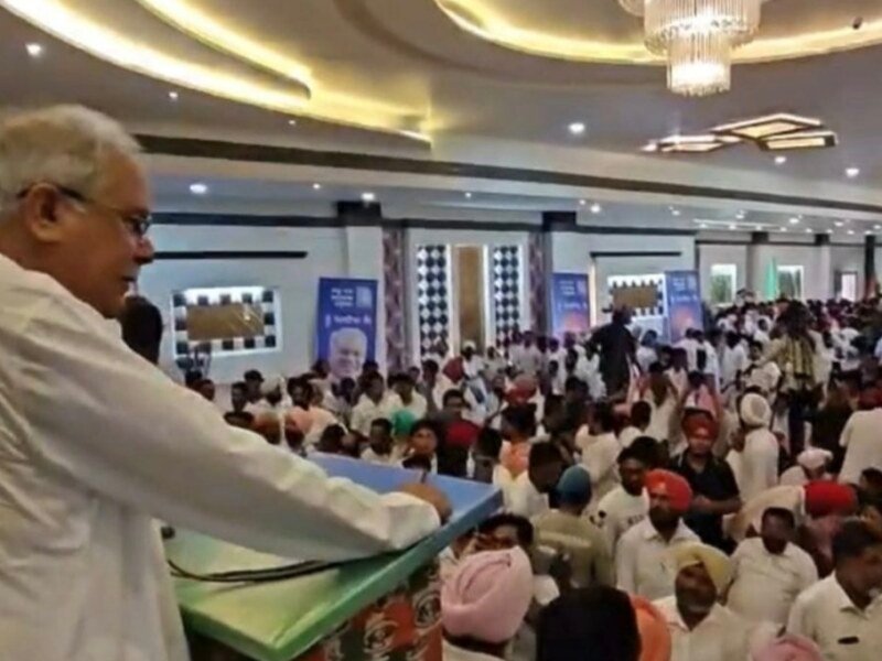 Punjab Congress ਦੀ ਮੀਟਿੰਗ ‘ਚ ਮੁੜ ਘਮਾਸਾਨ! ਲੱਗੇ ਚੰਨੀ ਲਿਆਓ ਦੇ ਨਾਅਰੇ